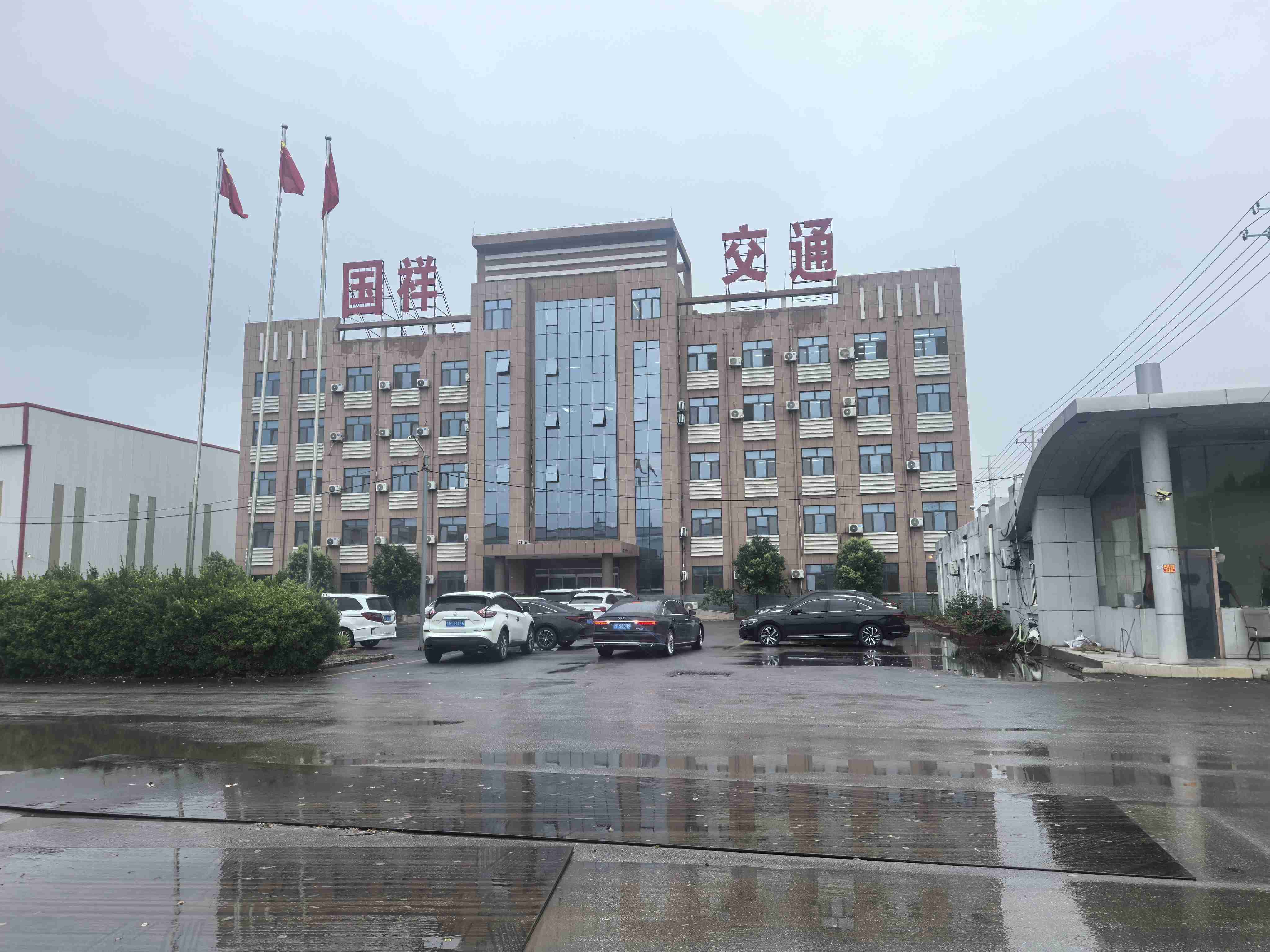 通辽市波形护栏配件浸塑波形护栏 - 方案